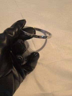 Silver Snap Closer Bracelet